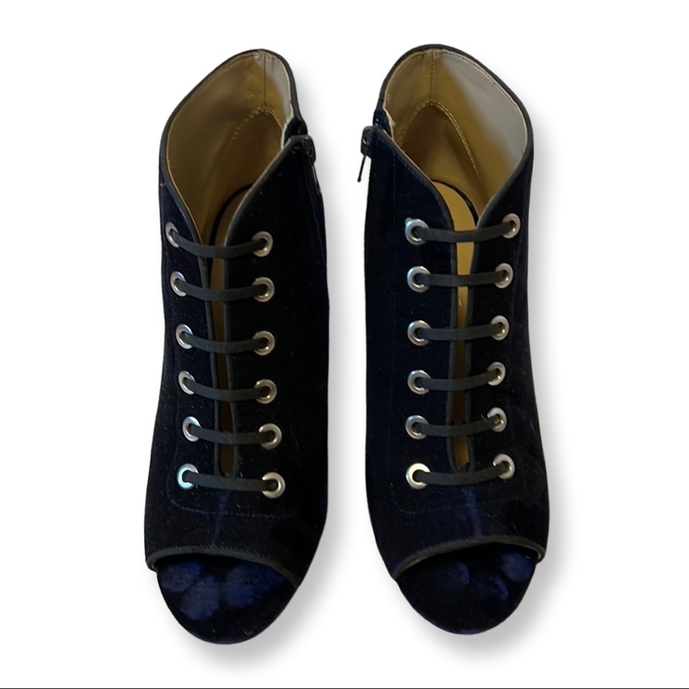 Enzo Angiolini peep toe booties